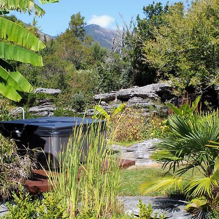 Labyrinth Gardens Guest House 塔卡卡 外观 照片