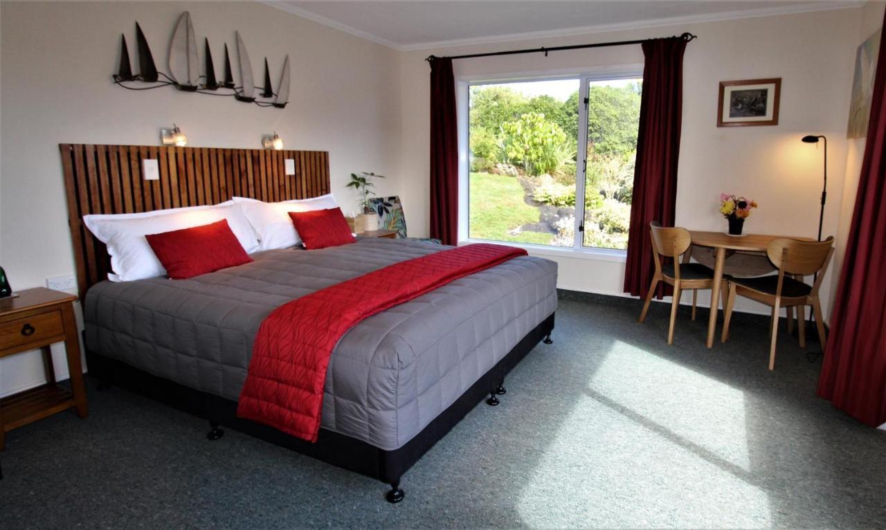 Labyrinth Gardens Guest House 塔卡卡 外观 照片